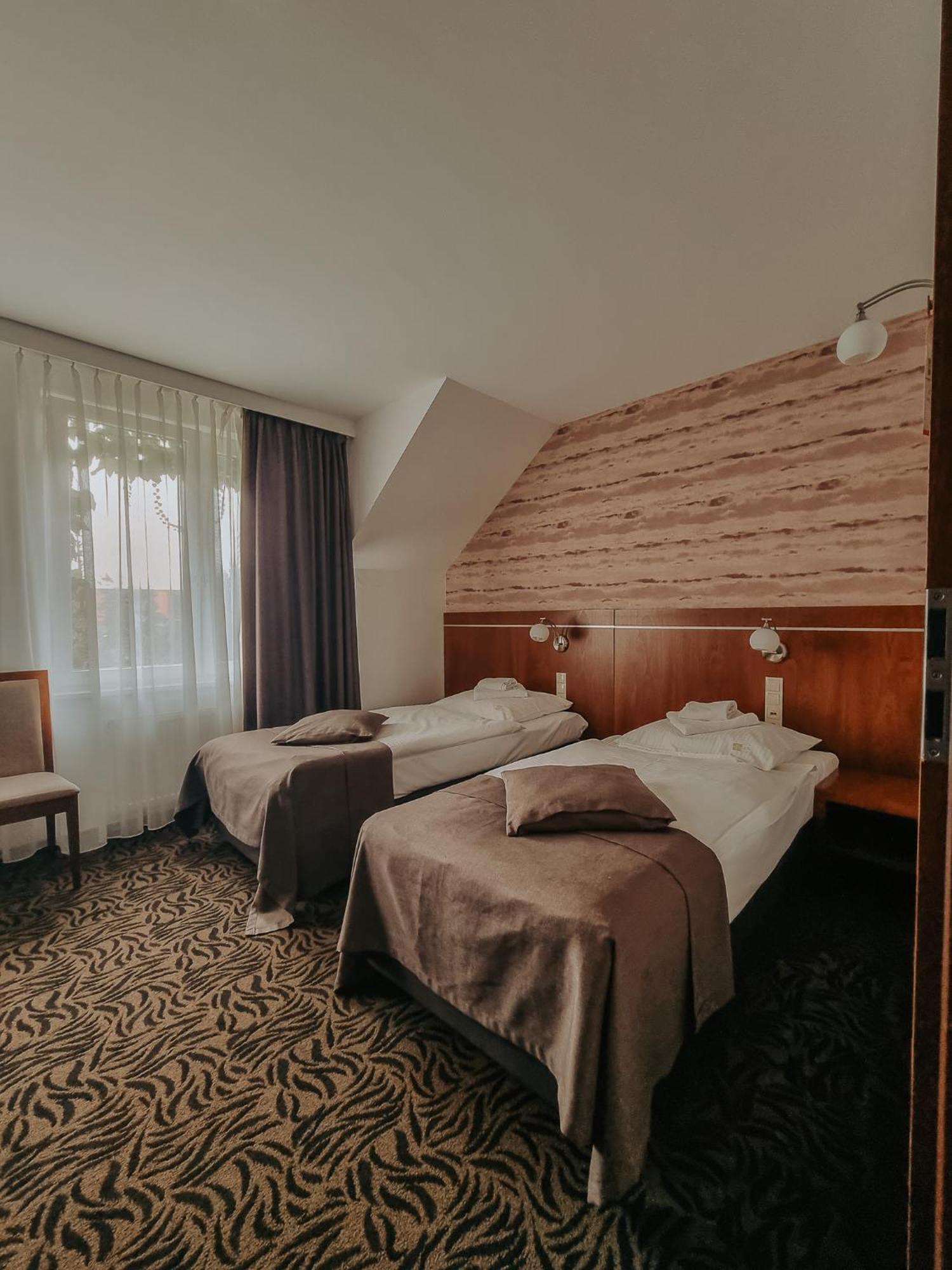 Hotel Azyl Kąty Wrocławskie 외부 사진