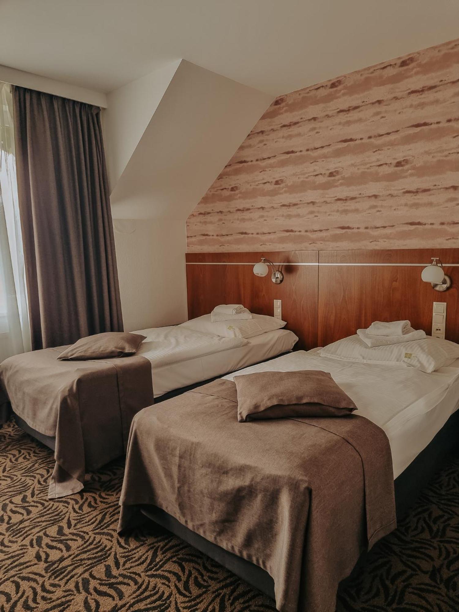 Hotel Azyl Kąty Wrocławskie 외부 사진